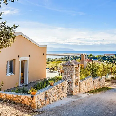 De Famelia Villa Mousata